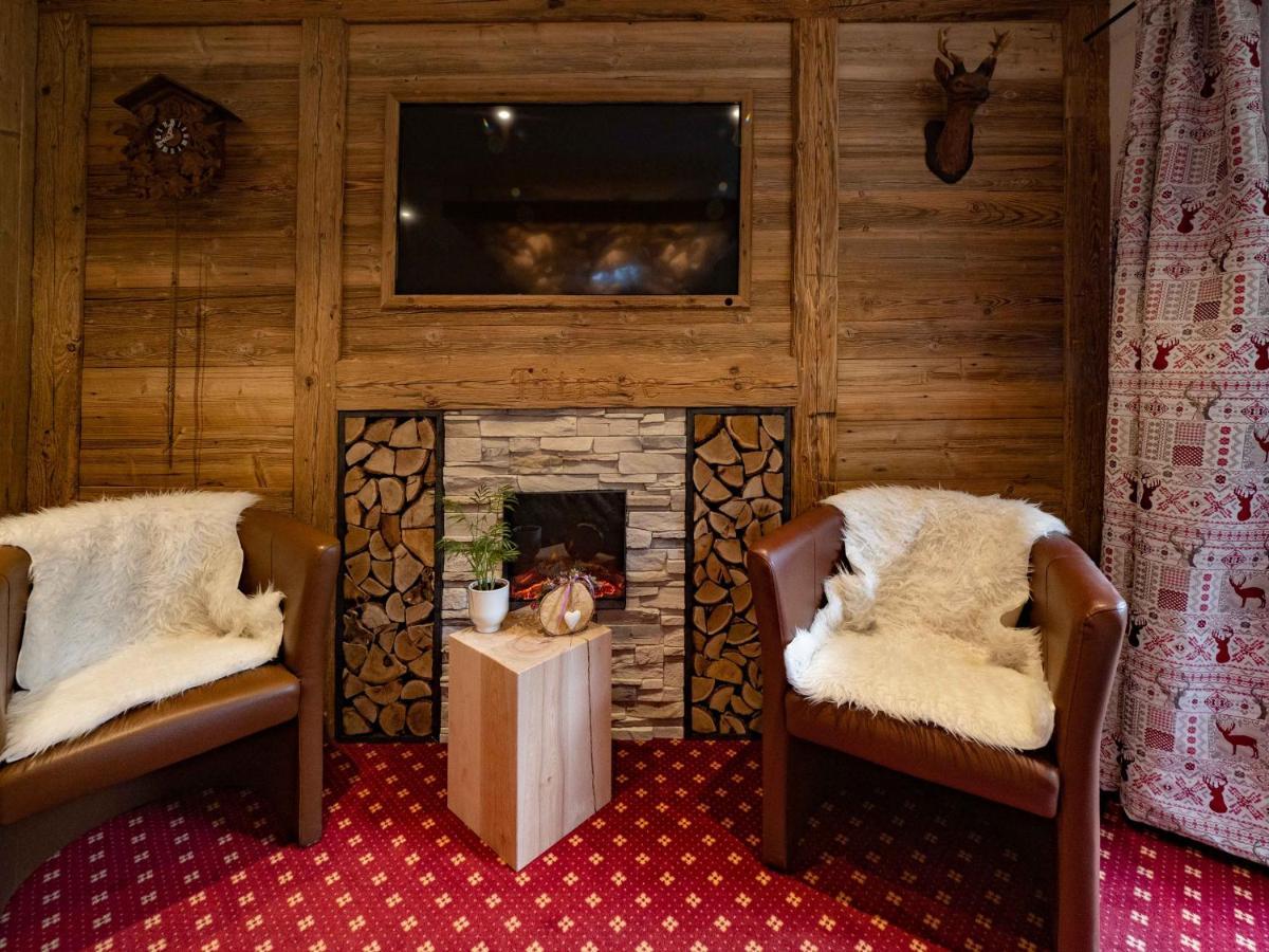 Hotel & Restaurant Gruener Baum - Die Gruene Oase Am Feldberg 외부 사진
