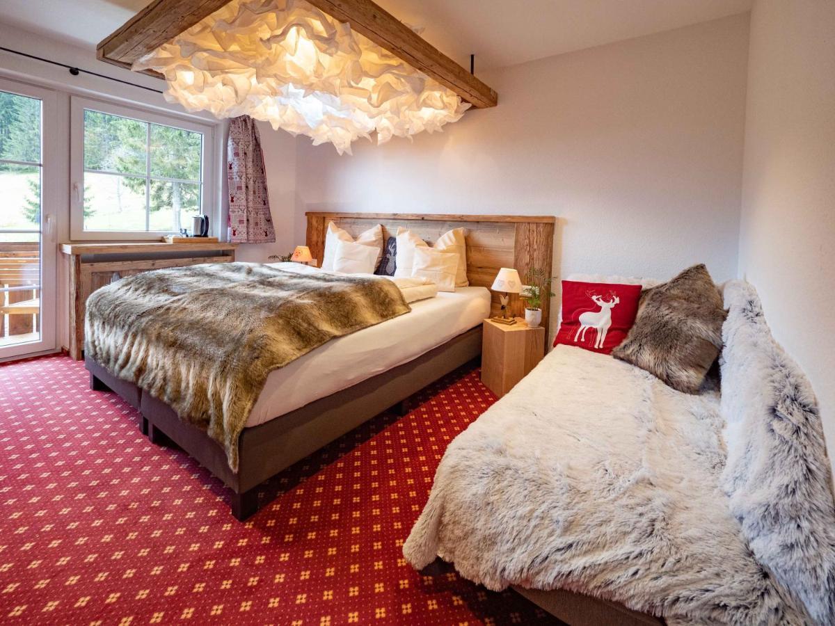 Hotel & Restaurant Gruener Baum - Die Gruene Oase Am Feldberg 외부 사진