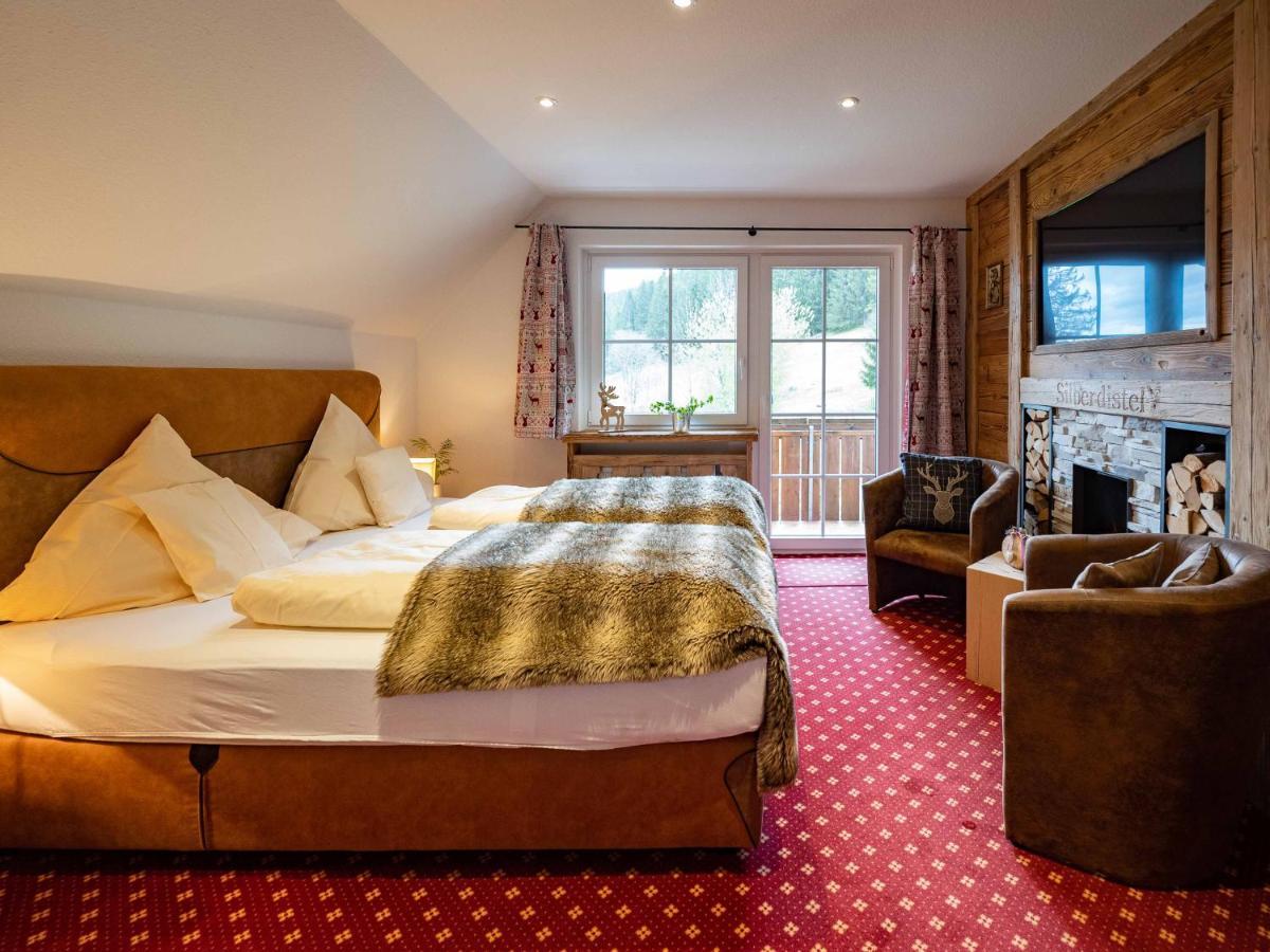 Hotel & Restaurant Gruener Baum - Die Gruene Oase Am Feldberg 외부 사진