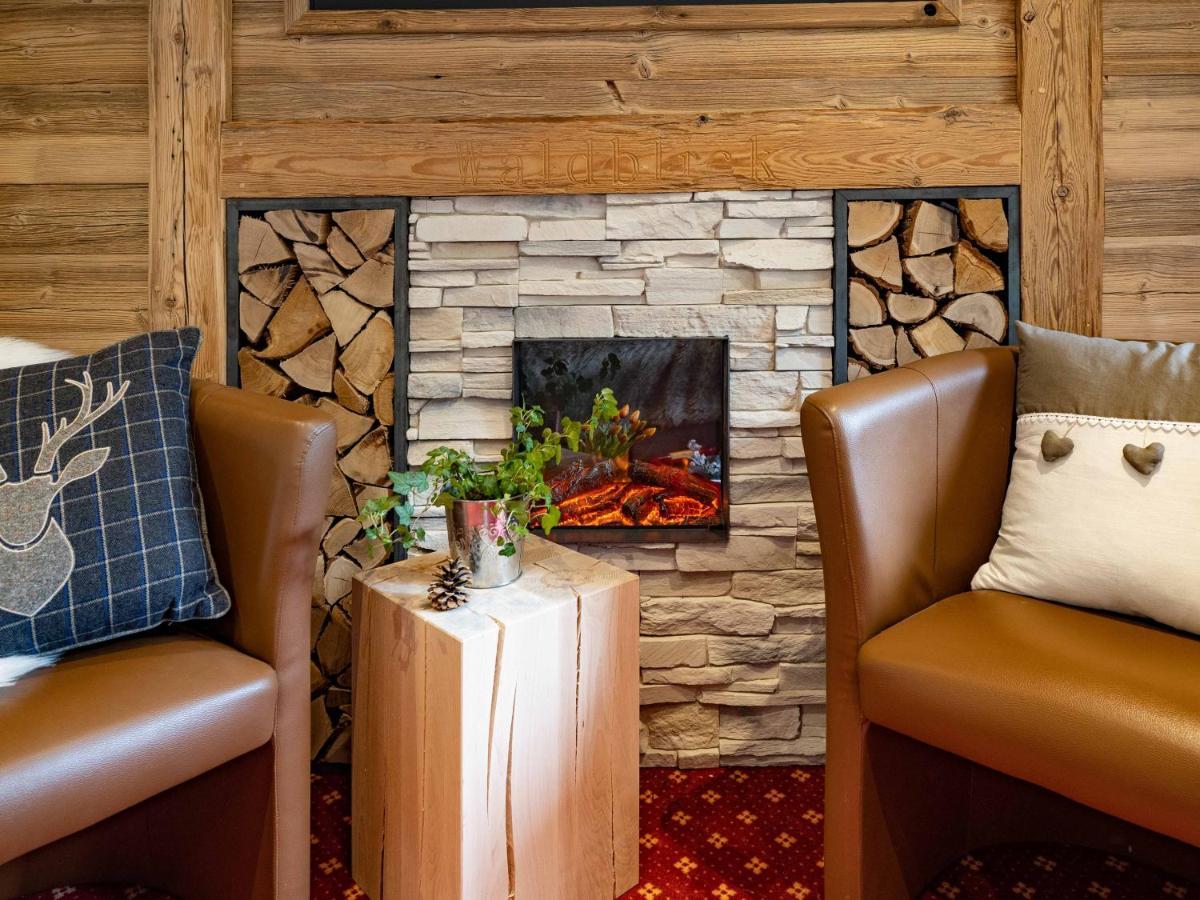 Hotel & Restaurant Gruener Baum - Die Gruene Oase Am Feldberg 외부 사진