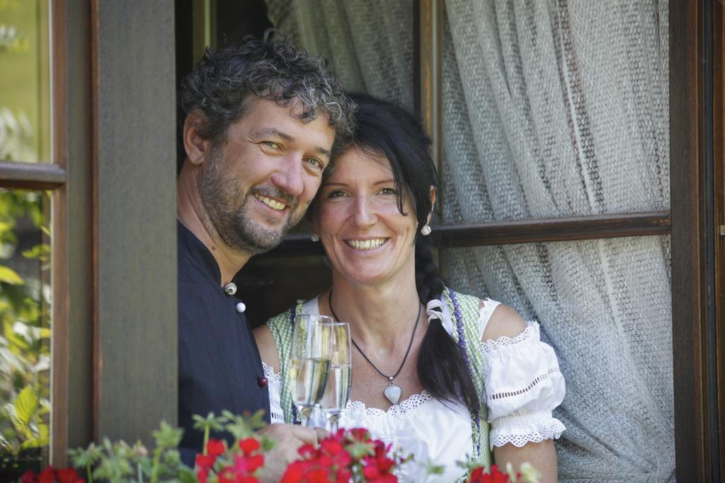 Hotel & Restaurant Gruener Baum - Die Gruene Oase Am Feldberg 외부 사진